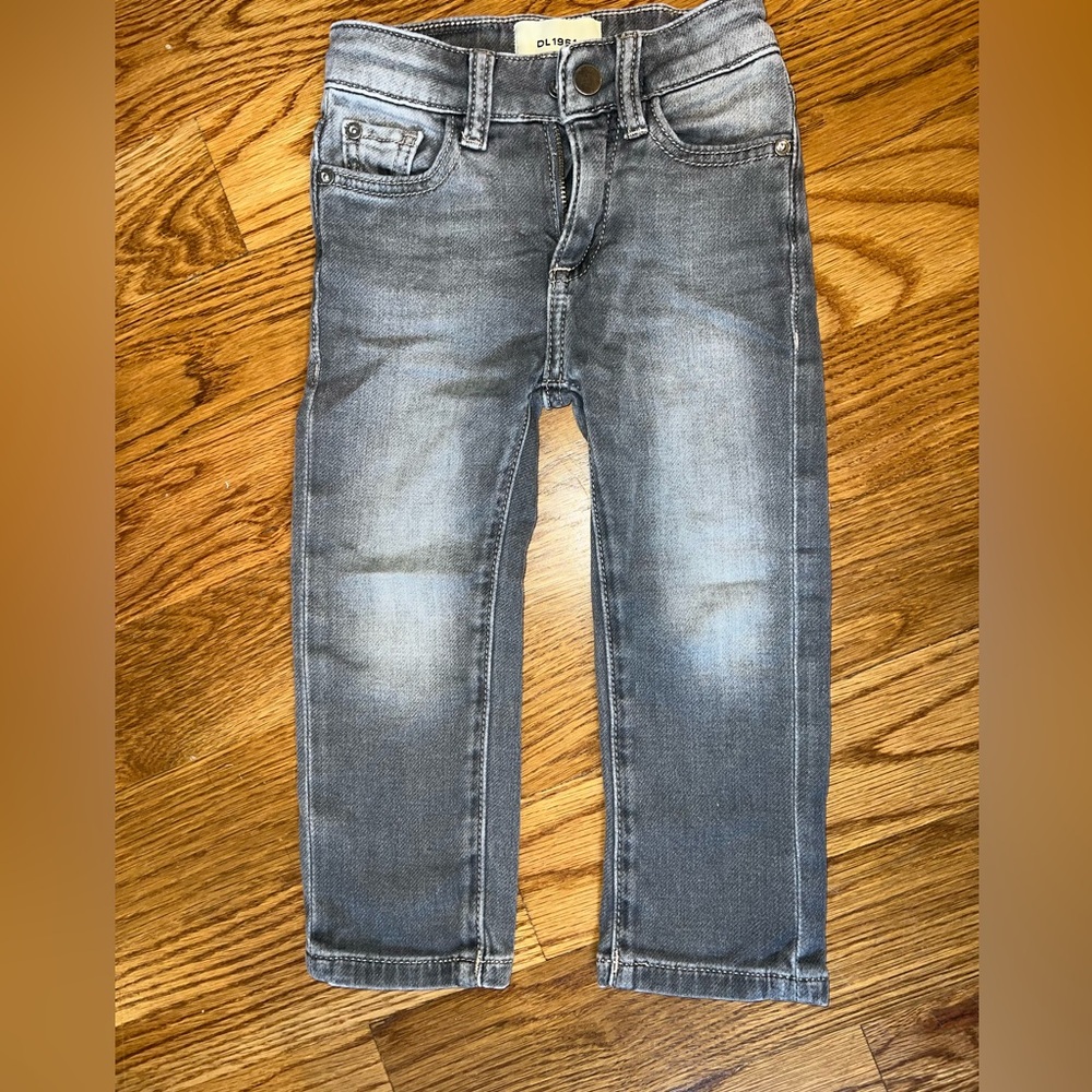 DL 1961 Brady Slim Skinny Jean 2T EUC